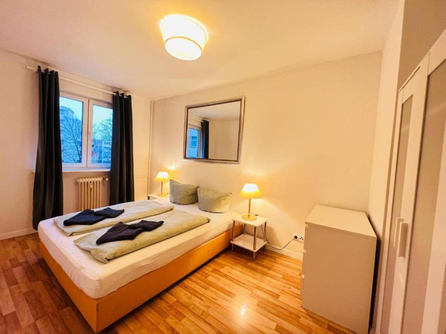 Apartment West 3 *
